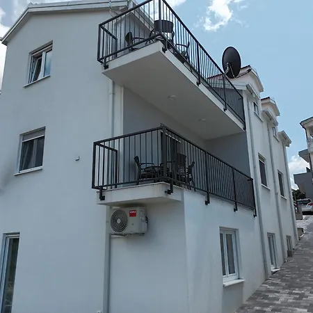 Luxury L&f Apartman