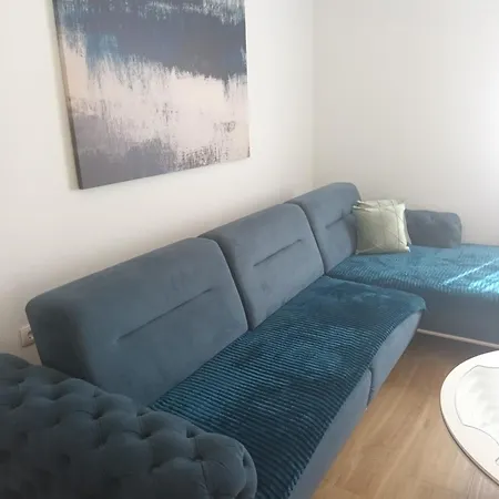 Luxury L&f Apartment