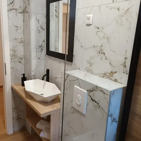 Luxury L&f Apartman