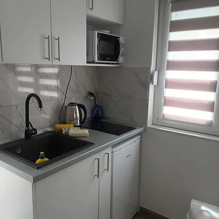 Luxury L&f Apartman *