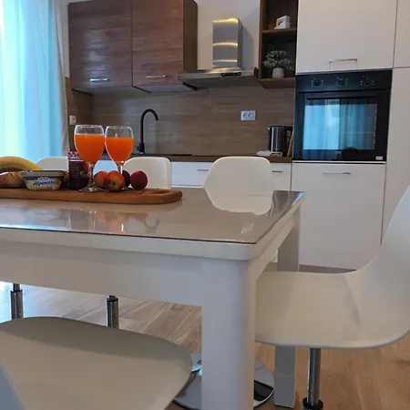 Luxury L&f Apartman