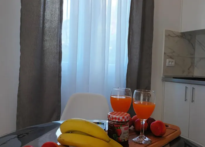 Luxury L&f Apartment