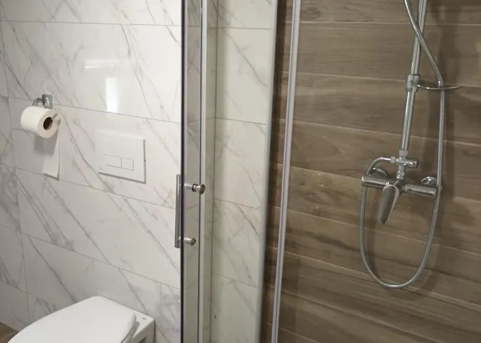 Luxury L&f Apartment