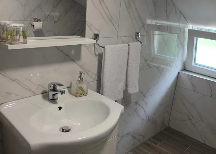 Luxury L&f Apartment